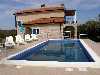 Villa vacanze con piscina nel paese di Kunj - Labin / Istria