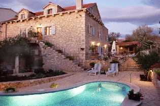 Villa with swimming pool in Milna on Brac Island