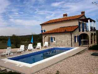 Villa vacanze con piscina nel paese di Kunj - Labin / Istria