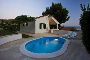 Villa with swimming pool in Milna on Brac Island